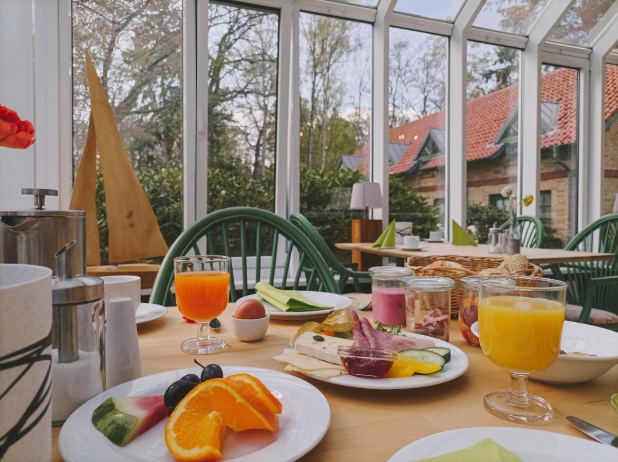 Hotel Schloesschen Sundische Wiese Zingst Kültér fotó