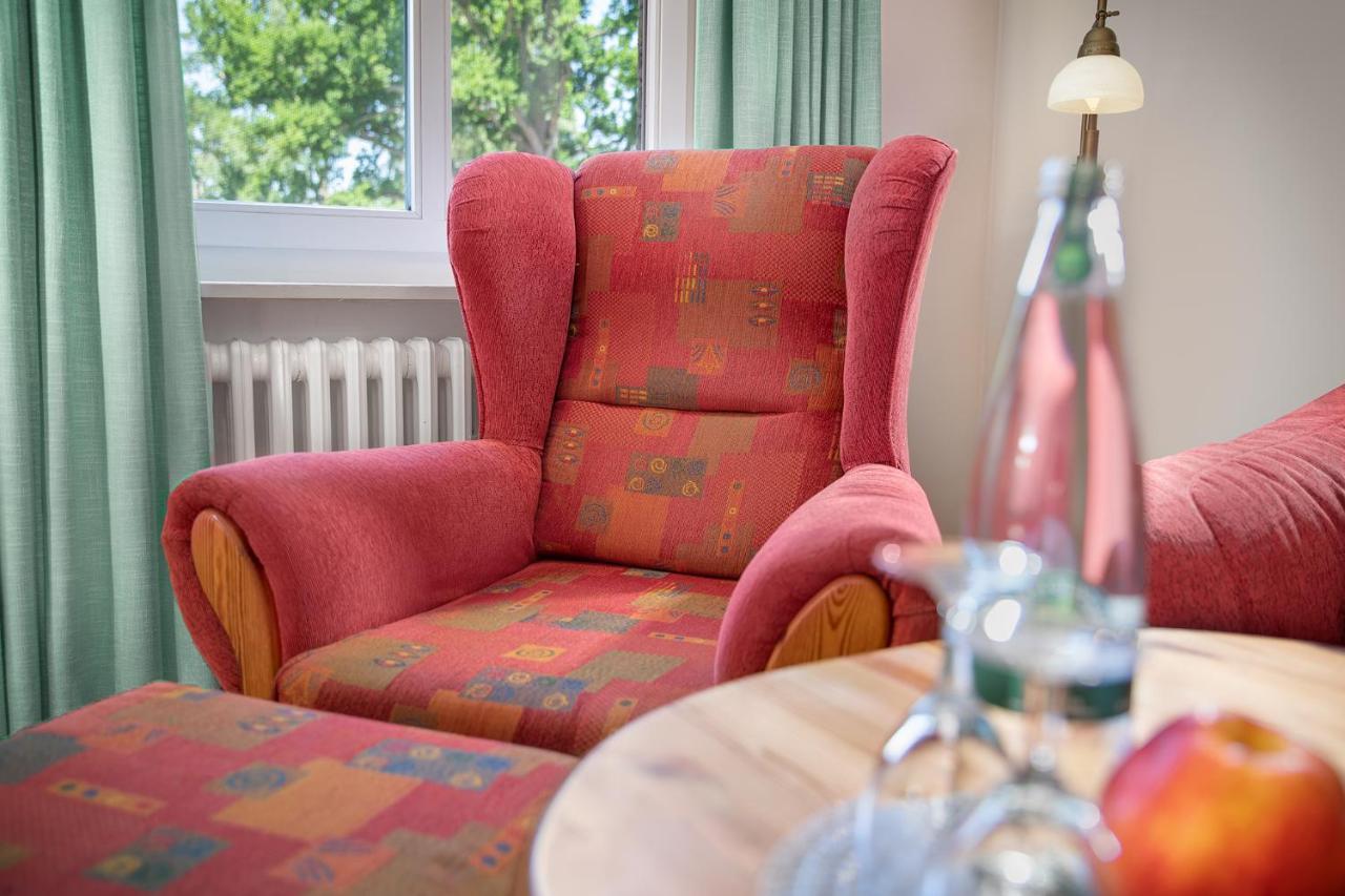 Hotel Schloesschen Sundische Wiese Zingst Kültér fotó