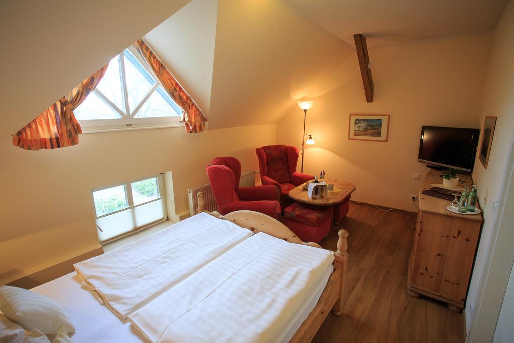 Hotel Schloesschen Sundische Wiese Zingst Kültér fotó